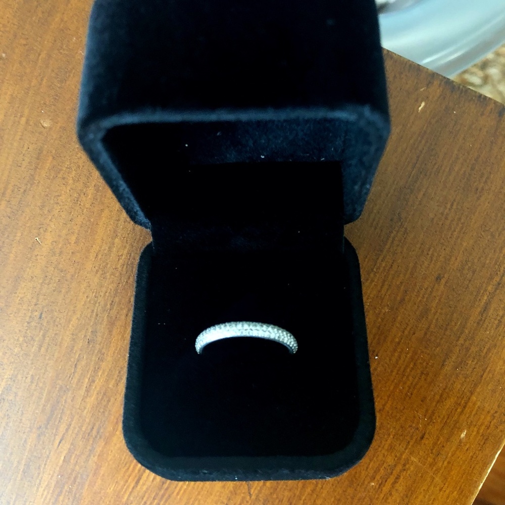 Platinum diamond eternity wedding band - Picture 4 of 7